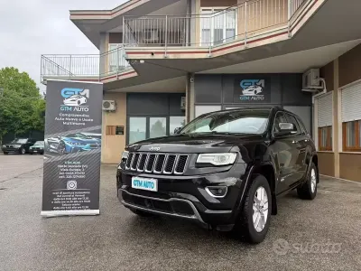 Używany Jeep Grand Cherokee Overland 250 KM (183 kW) 2015 Czarny SUV