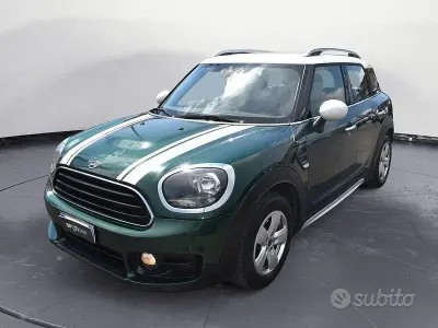 Usata Mini Cooper D Countryman Business 149 CV (109 kW) 2018 Verde SUV