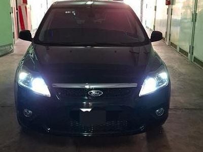 Begagnad Ford Focus 100 HK (73 kW) 2008 Svart Sedan