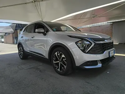 Usata Kia Sportage Style 136 CV (100 kW) 2022 Argento SUV
