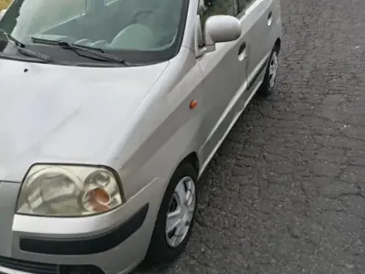 Usata Hyundai Atos 59 CV (43 kW) 2004 Grigio Utilitaria