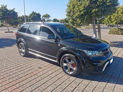 Usata Fiat Freemont Cross 170 CV (125 kW) 2016 Nero SUV