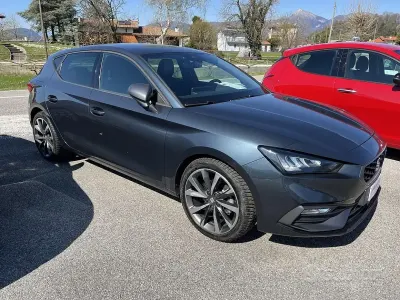 Usata Seat Leon 150 CV (110 kW) 2022 Grigio Berlina