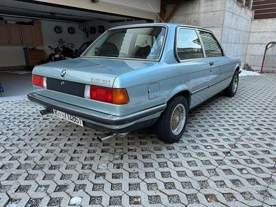 Usata BMW 323 1980 Blu Berlina