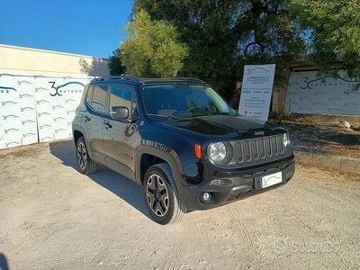 Usata Jeep Renegade Trailhawk 170 CV (125 kW) 2015 Nero SUV