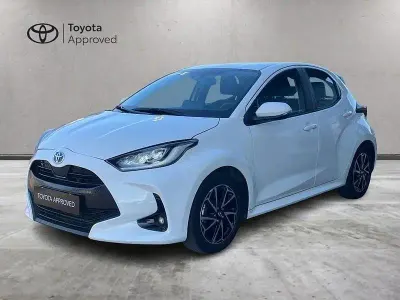 Usata Toyota Yaris Hybrid Trend 116 CV (85 kW) 2022 Bianco Berlina