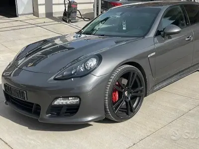 Usata Porsche Panamera Diesel 250 CV (183 kW) 2012 Grigio Utilitaria