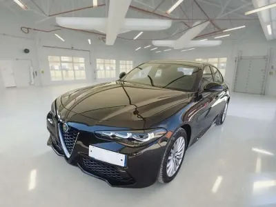 Usata Alfa Romeo Giulia Super 280 CV (205 kW) 2023 Nero Berlina