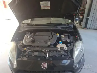 Occasion Fiat Punto Lounge 75 ch (55 kW) 2015 Noir Citadine
