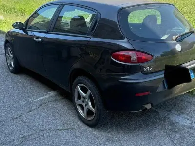 Usata Alfa Romeo 147 140 CV (102 kW) 2004 Nero Utilitaria