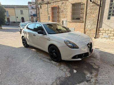Usata Alfa Romeo Giulietta 145 CV (106 kW) 2014 Bianco Utilitaria