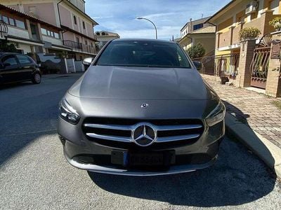 Usata Mercedes B180 116 CV (85 kW) 2020 Grigio Monovolume