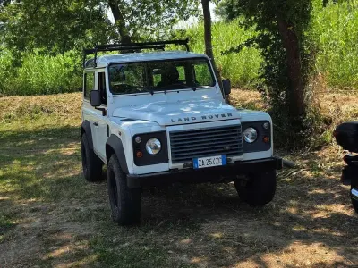 Usata Land Rover Defender 122 CV (89 kW) 2014 Pick-up