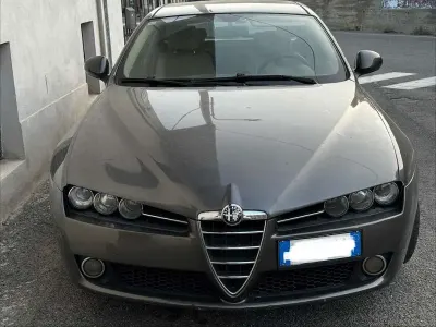 Usata Alfa Romeo 159 Distinctive 160 CV (117 kW) 2007 Grigio Station wagon