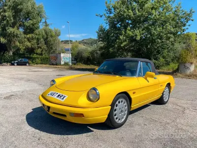 Usata Alfa Romeo Spider 120 CV (88 kW) 1992 Giallo Cabrio