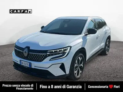 Usata Renault Austral Iconic 199 CV (146 kW) 2023 Bianco SUV