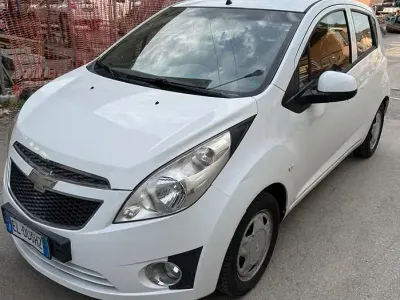 Usata Chevrolet Spark LS 65 CV (47 kW) 2012 Bianco Utilitaria