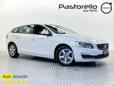 Usata Volvo V60 Momentum 115 CV (84 kW) 2015 Bianco Station wagon