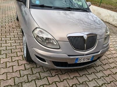 Usata Lancia Ypsilon 77 CV (56 kW) 2009 Grigio Utilitaria