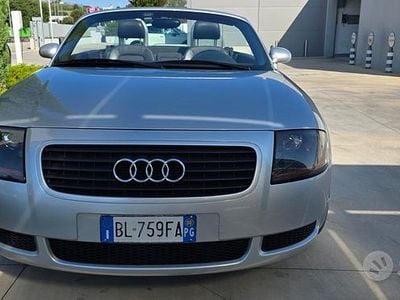 Usata Audi TT 180 CV (132 kW) 2000 Grigio Cabrio