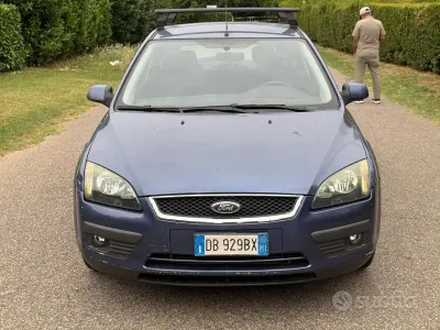 Usata Ford Focus 90 CV (66 kW) 2006 Bluazzurro Berlina