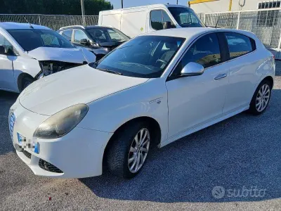 Usata Alfa Romeo Giulietta 140 CV (102 kW) 2011 Bianco Utilitaria