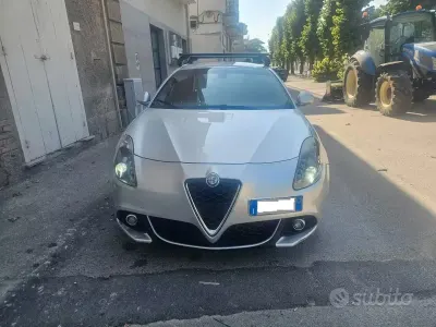 Usata Alfa Romeo Giulietta 105 CV (77 kW) 2010 Grigio Utilitaria