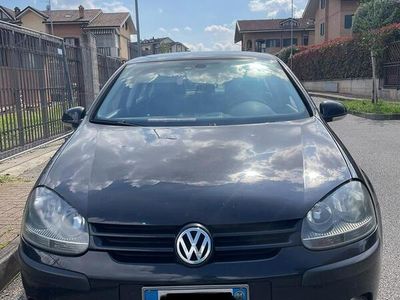 Usata VW Golf V 2004 Blu Utilitaria