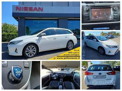 Usata Toyota Auris Hybrid Lounge 99 CV (72 kW) 2014 Bianco Station wagon