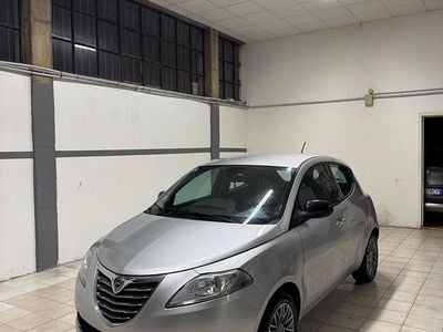 Usata Lancia Ypsilon S 69 CV (50 kW) 2012 Argento Utilitaria