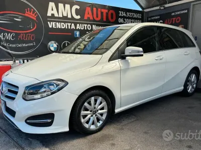 Usata Mercedes B180 109 CV (80 kW) 2017 Bianco Monovolume