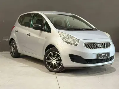 Usata Kia Venga EX 90 CV (66 kW) 2012 Argento Utilitaria