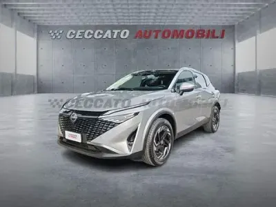 Usado Nissan Qashqai N-Connecta 158 CV (116 kW) 2025 Gris SUV