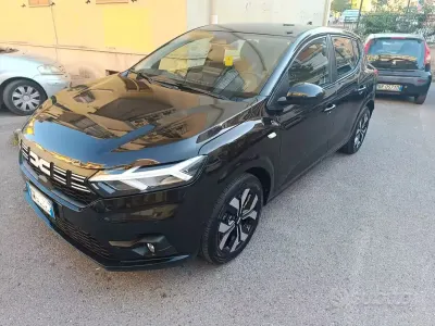 Usata Dacia Sandero Journey 101 CV (74 kW) 2024 Nero Berlina