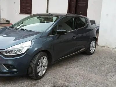 Usata Renault Clio IV 90 CV (66 kW) 2019 Grigio Berlina