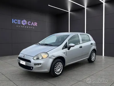 Usata Fiat Punto Street 77 CV (56 kW) 2017 Grigio Utilitaria