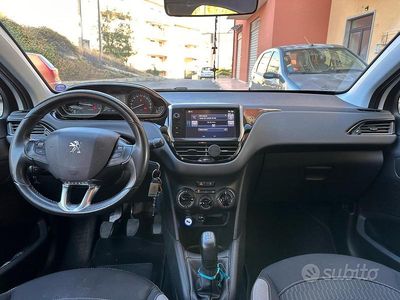 Usata Peugeot 208 75 CV (55 kW) 2016 Utilitaria