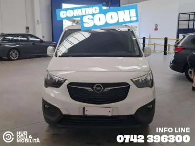 Usata Opel Combo Edition 102 CV (75 kW) 2021 Bianco Monovolume