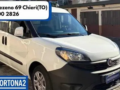 Usata Fiat Doblò 105 CV (77 kW) 2019 Bianco pastello Monovolume