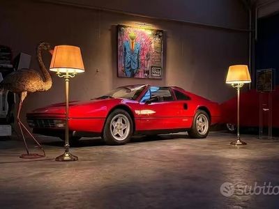 Usata Ferrari 328 270 CV (198 kW) 1985 Rosso Cabrio