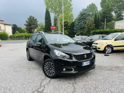 Usata Peugeot 2008 Active 82 CV (60 kW) 2018 Nero SUV