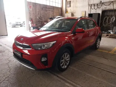 Usata Kia Stonic Style 116 CV (85 kW) 2019 Rosso SUV
