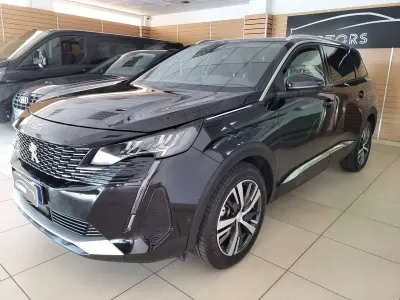 Usata Peugeot 5008 131 CV (96 kW) 2023 Nero SUV