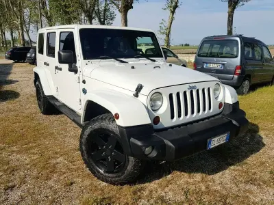 Usata Jeep Wrangler 200 CV (147 kW) 2012 Bianco SUV