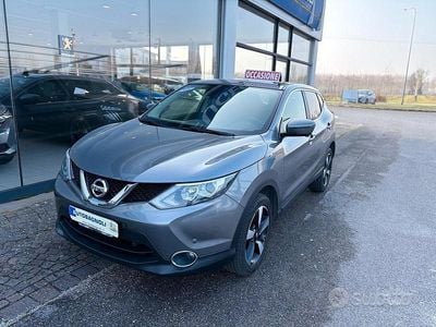 Usata Nissan Qashqai N-Connecta 110 CV (80 kW) 2016 Grigio SUV
