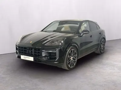 Usata Porsche Cayenne 354 CV (260 kW) 2025 Nero cromite metallizzato SUV