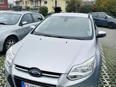 Usata Ford Focus Titanium 95 CV (69 kW) 2013 Grigio Berlina