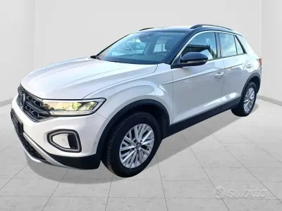 Usata VW T-Roc Life 116 CV (85 kW) 2024 Bianco SUV