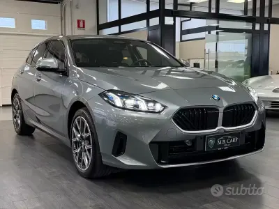 Usado BMW 118 150 CV (110 kW) 2025 Gris Utilitario