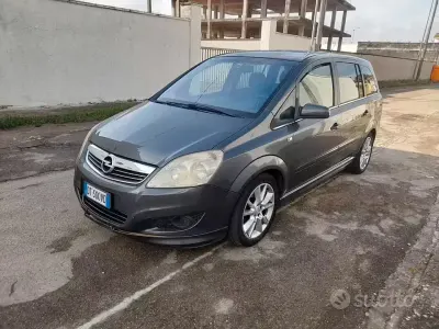 Brugt Opel Zafira 150 HK (110 kW) 2009 Grå MPV